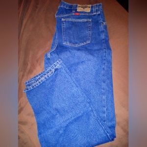 Men's Wrangler Denim Blue Relaxed Fit Jean ( Size: 38W x 34L)